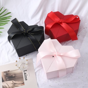 Pink Heart flower box Shaped Double Door Open Rigid Cardboard Gift Box For Cosmetics Gifts Packaging