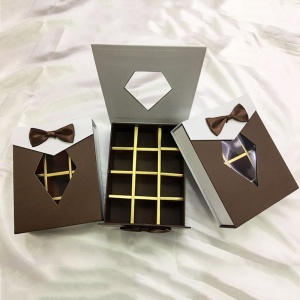 luxury heart shaped window chocolate box with dividers mini valentine day chocolate packaging box custom