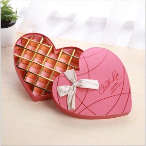 Heart shaped chocolate gift packaging box custom food packaging carton wholesale